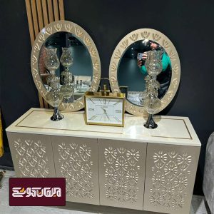 میز کنسول کاربردی با فضای مناسب برای وسایل خانه